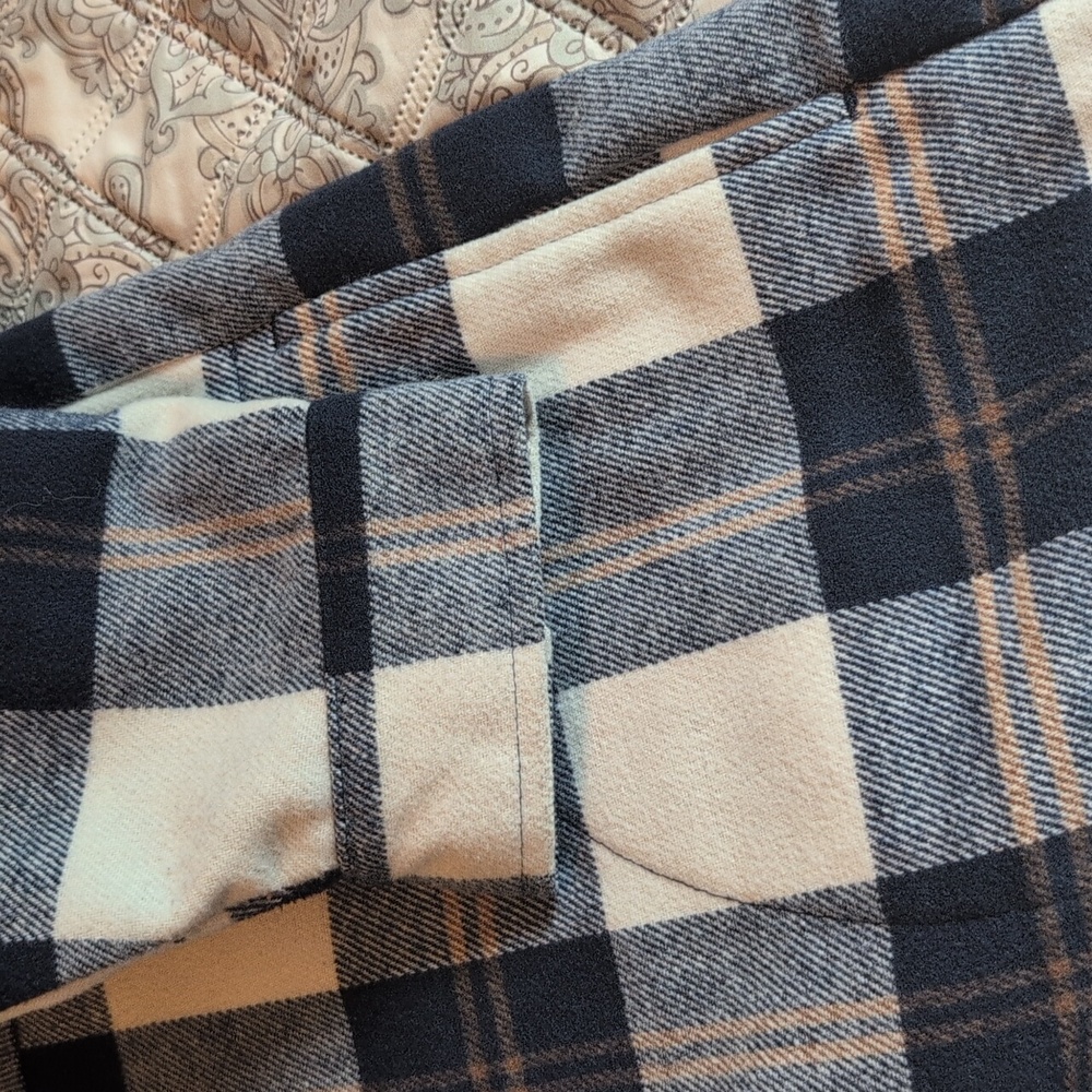 Plaid Button-Up Jacket - Picture 3 of 9